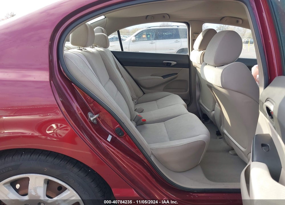 2010 HONDA CIVIC LX VIN: 19XFA1F50AE031323