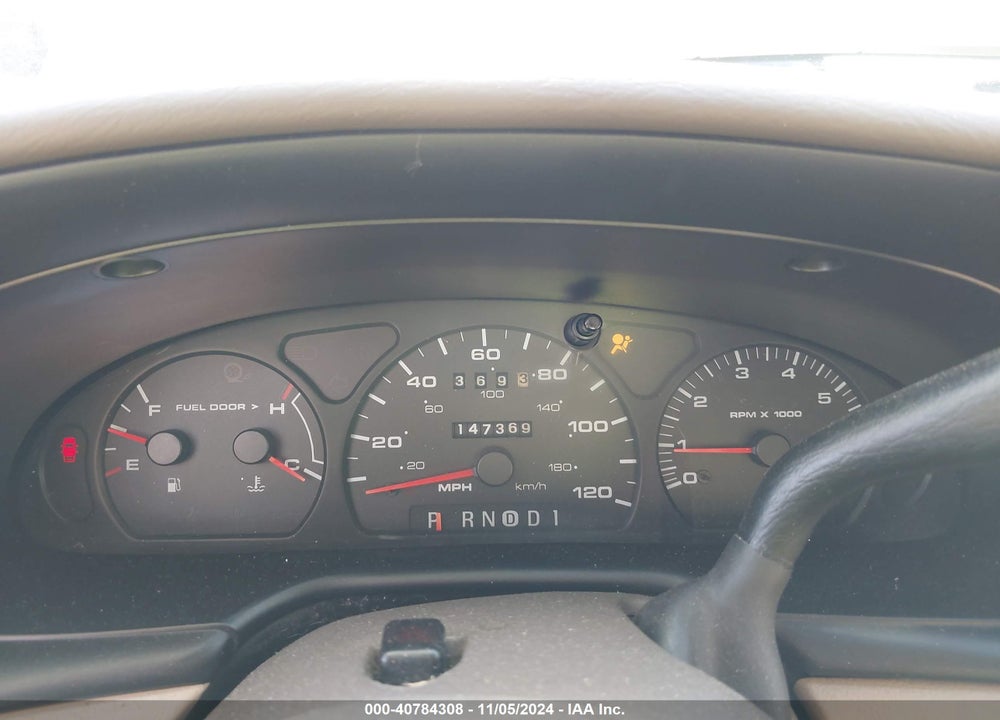 2000 FORD TAURUS SE VIN: 1FAFP53U8YG280440