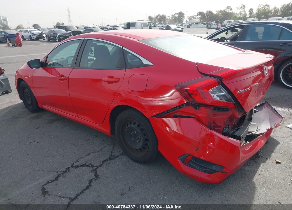 2018 HONDA CIVIC LX VIN: 2HGFC2F57JH538211