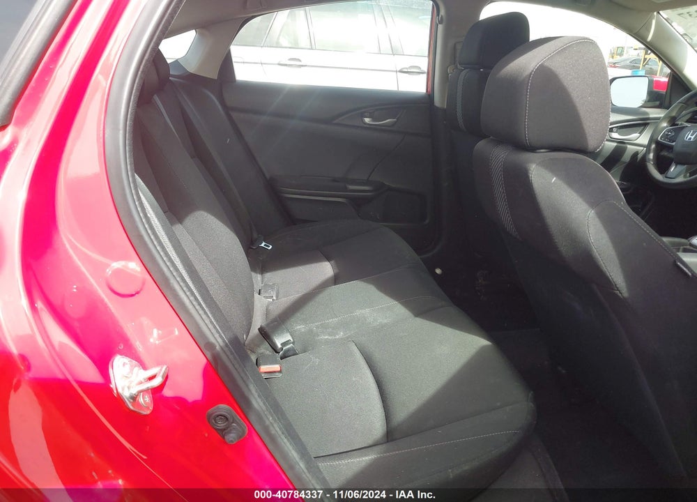 2018 HONDA CIVIC LX VIN: 2HGFC2F57JH538211