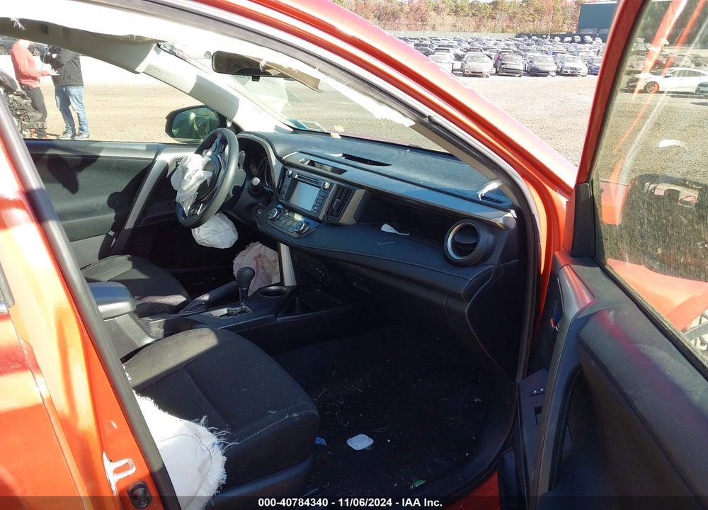 2015 TOYOTA RAV4 XLE VIN: JTMRFREV7FD119521