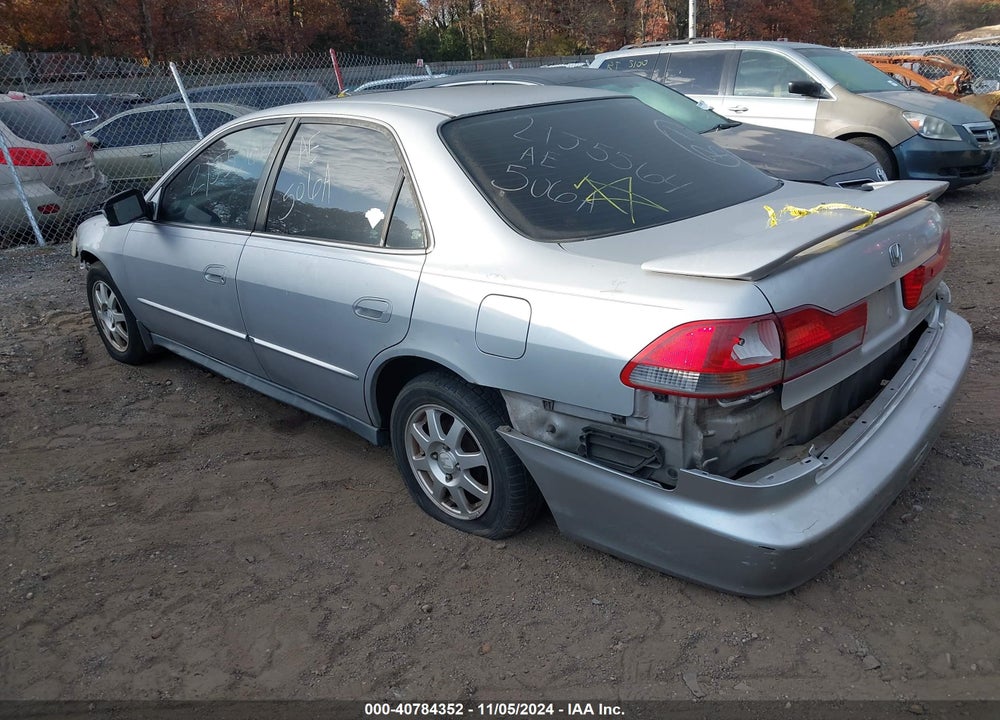 2002 HONDA ACCORD 2.3 SE VIN: 1HGCG56772A064626