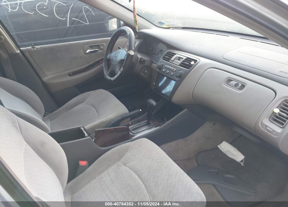 2002 HONDA ACCORD 2.3 SE VIN: 1HGCG56772A064626