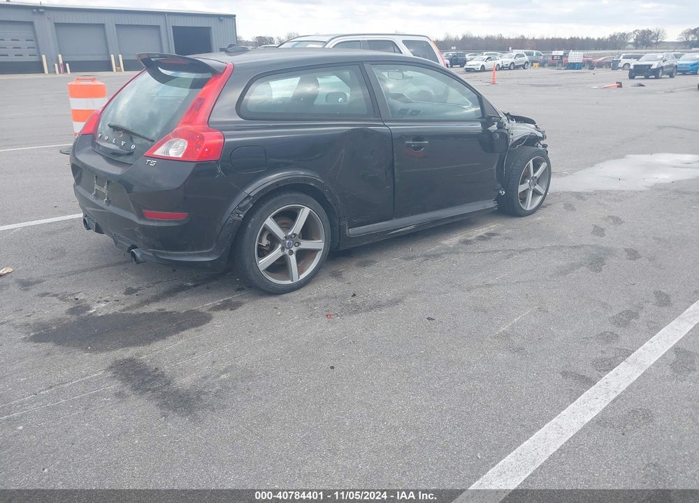 2011 VOLVO C30 T5 R-DESIGN VIN: YV1672MK5B2247755