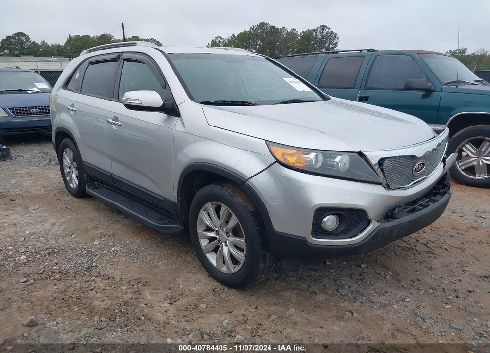 2011 KIA SORENTO LX VIN: 5XYKT3A14BG121085