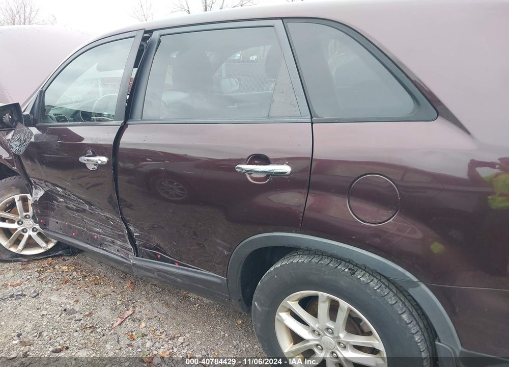 2015 KIA SORENTO LX VIN: 5XYKT3A65FG621855