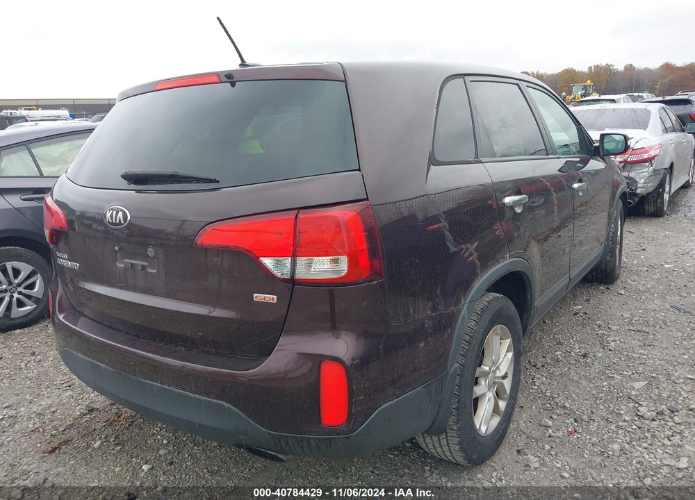2015 KIA SORENTO LX VIN: 5XYKT3A65FG621855