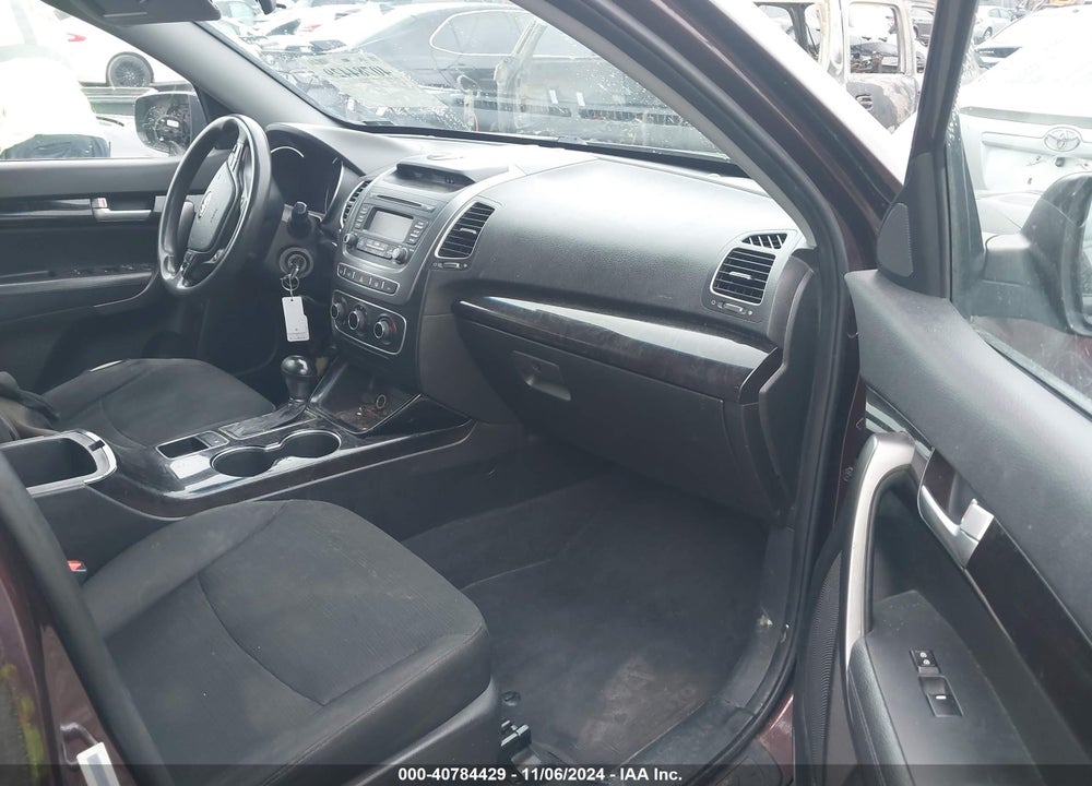2015 KIA SORENTO LX VIN: 5XYKT3A65FG621855