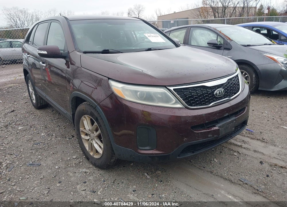 2015 KIA SORENTO LX VIN: 5XYKT3A65FG621855