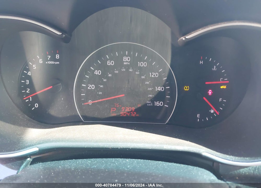 2015 KIA SORENTO LX VIN: 5XYKT3A61FG645389