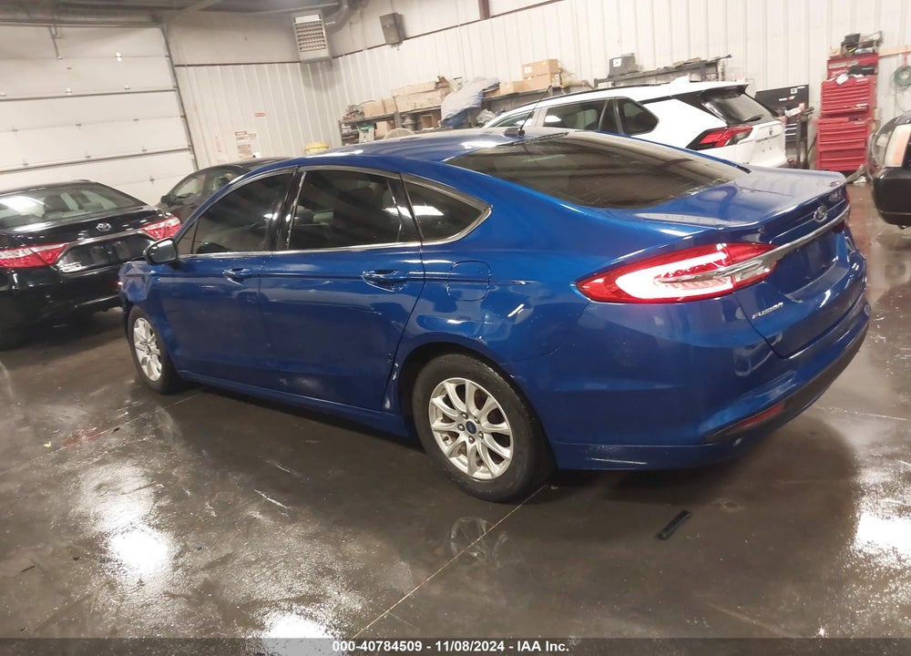 2018 FORD FUSION S VIN: 3FA6P0G73JR129012
