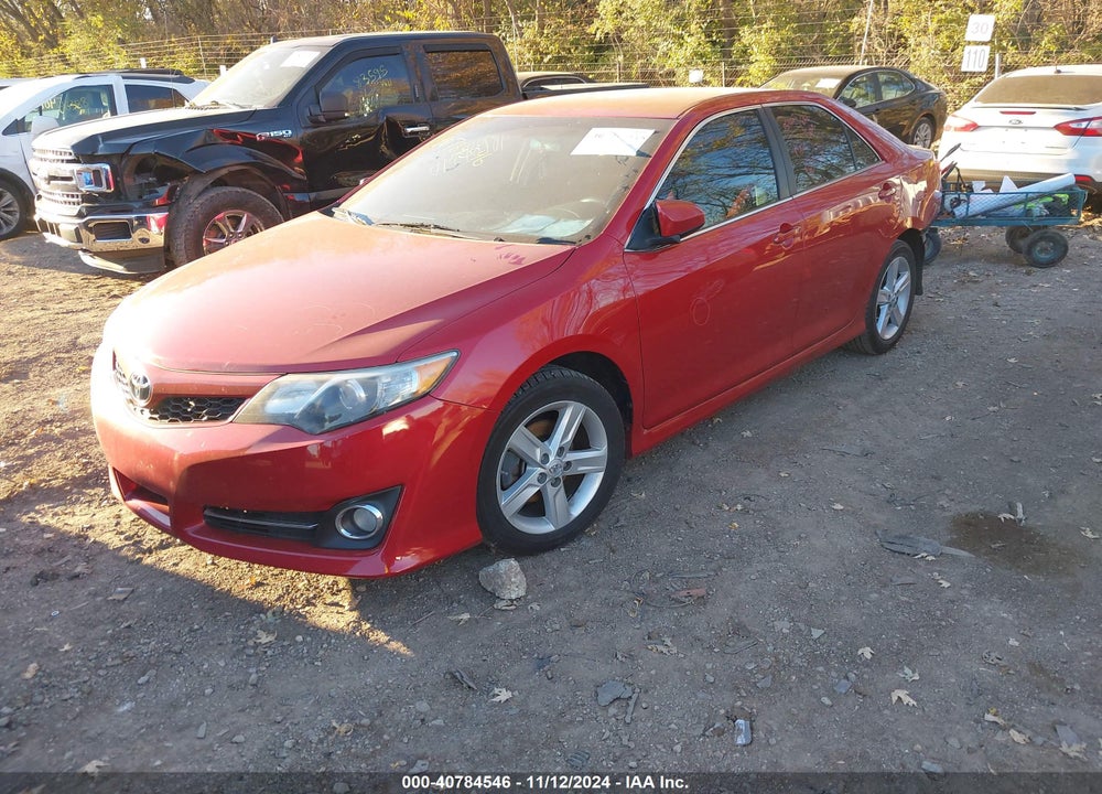 2014 TOYOTA CAMRY SE VIN: 4T1BF1FK7EU802210