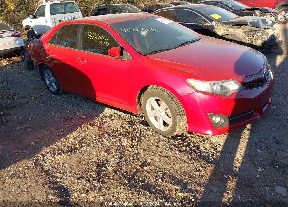2014 TOYOTA CAMRY SE VIN: 4T1BF1FK7EU802210