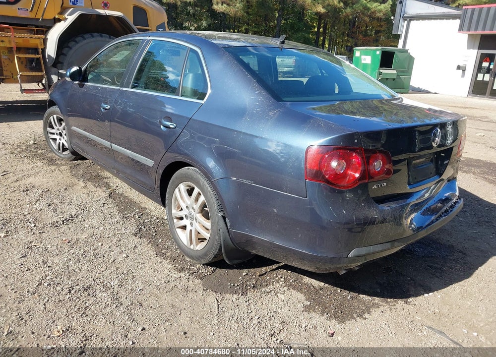 2010 VOLKSWAGEN JETTA TDI VIN: 3VWAL7AJ0AM115558