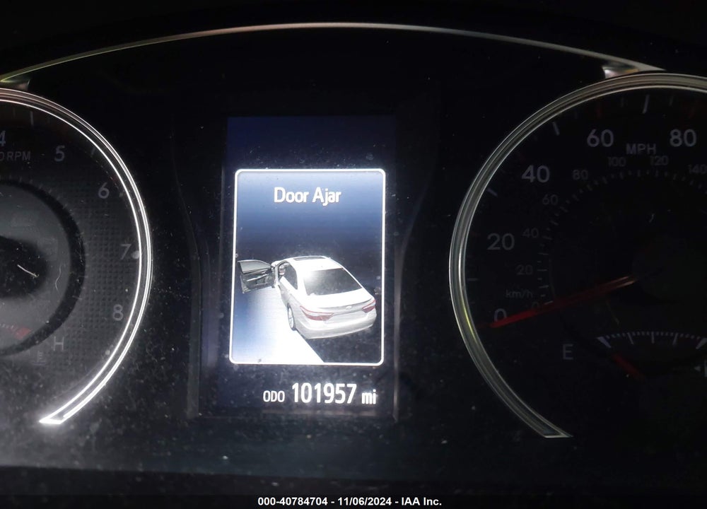 2015 TOYOTA CAMRY SE VIN: 4T1BF1FK2FU903592
