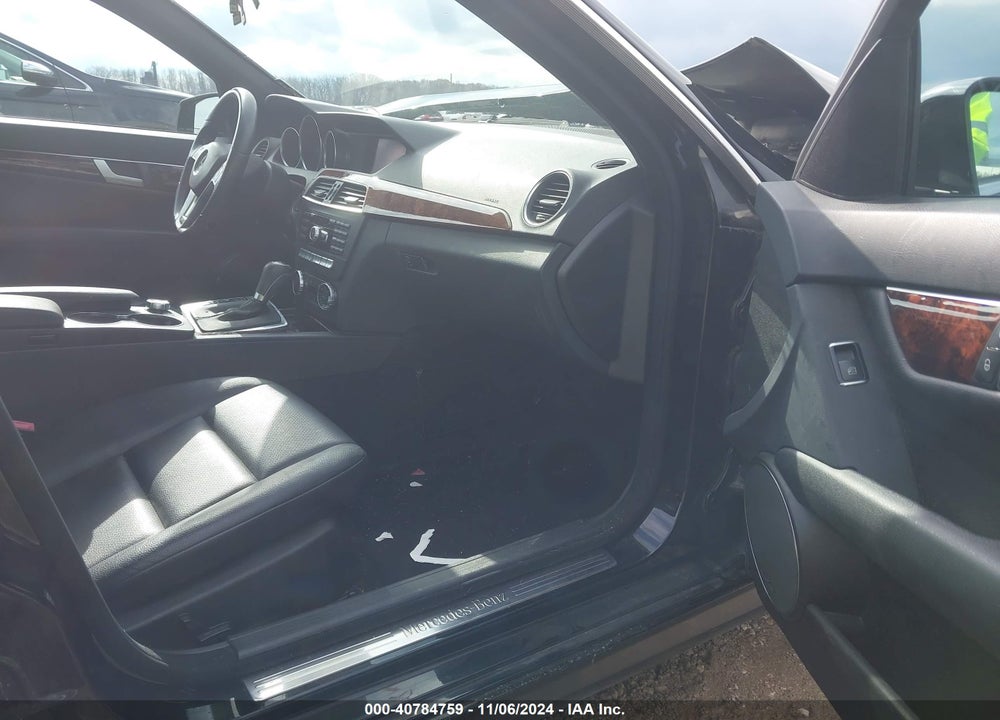 2014 MERCEDES-BENZ C 300 C 300 LUXURY/SPORT 4MATIC VIN: WDDGF8ABXER310063
