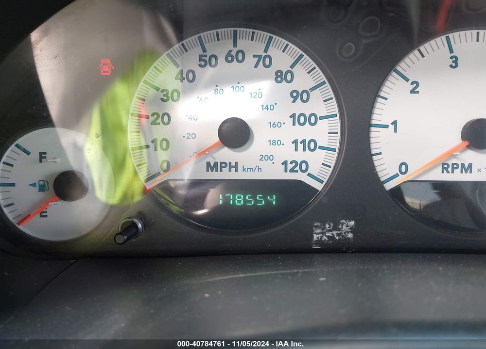 2005 DODGE GRAND CARAVAN SXT VIN: 2D4GP44L95R318429