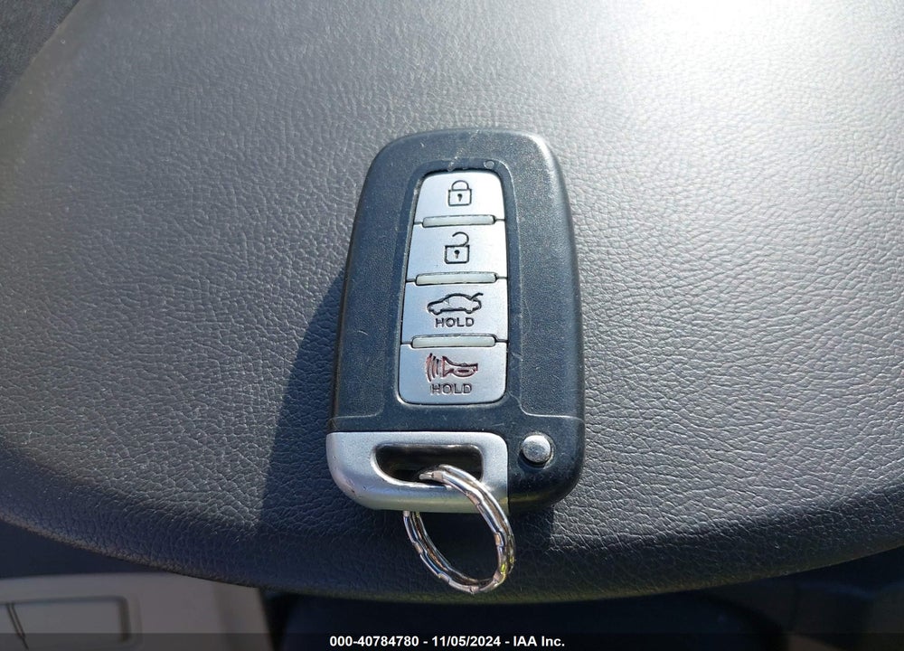 2011 HYUNDAI SONATA HYBRID VIN: KMHEC4A44BA004339