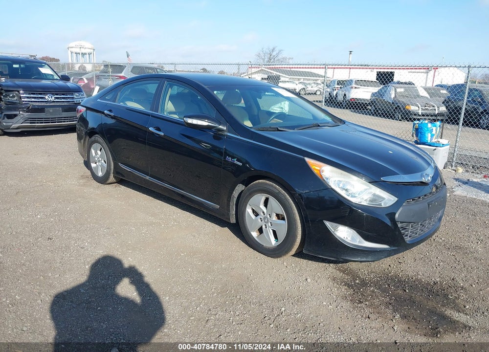 2011 HYUNDAI SONATA HYBRID VIN: KMHEC4A44BA004339