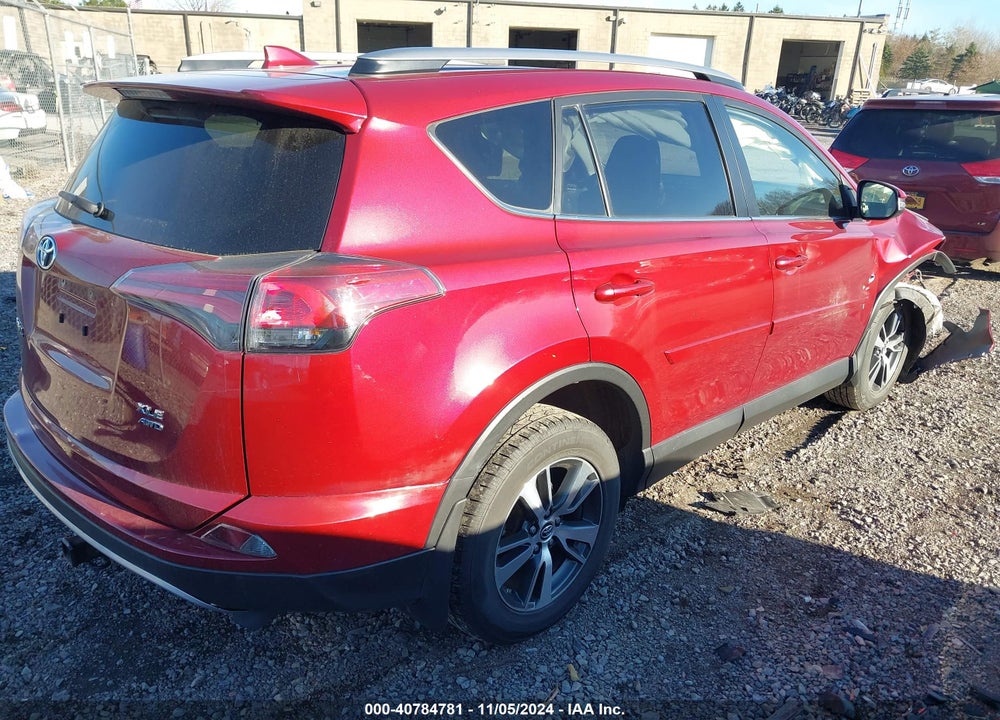 2018 TOYOTA RAV4 ADVENTURE/XLE VIN: JTMRFREV1JD255457