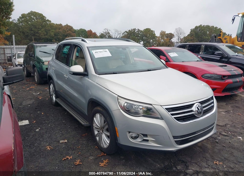 2011 VOLKSWAGEN TIGUAN SEL VIN: WVGAV7AX1BW530547