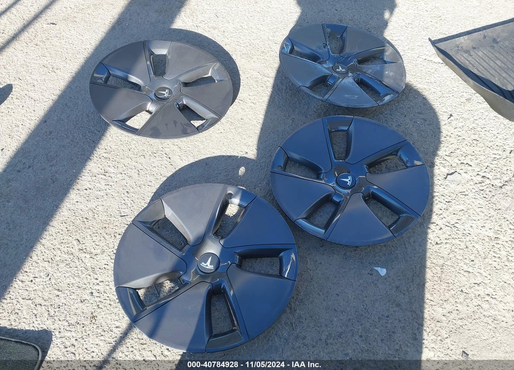 2023 TESLA MODEL 3 LONG RANGE DUAL MOTOR ALL-WHEEL DRIVE VIN: 5YJ3E1EB3PF636082