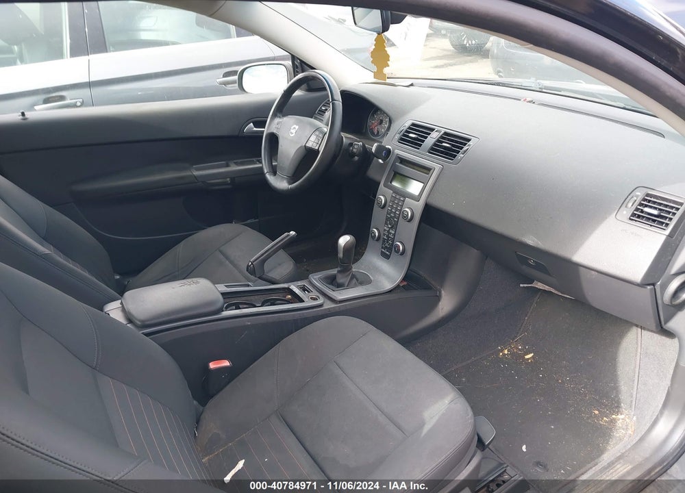2013 VOLVO C30 T5 VIN: YV1672MK4D2309245