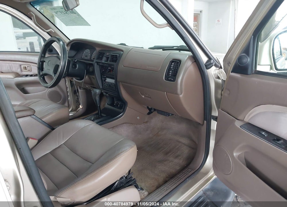 2001 TOYOTA 4RUNNER SR5 V6 VIN: JT3GN86R310182674
