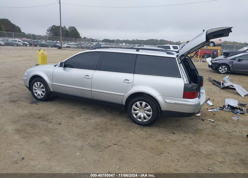2002 VOLKSWAGEN PASSAT GLX VIN: WVWYH63B72E252829