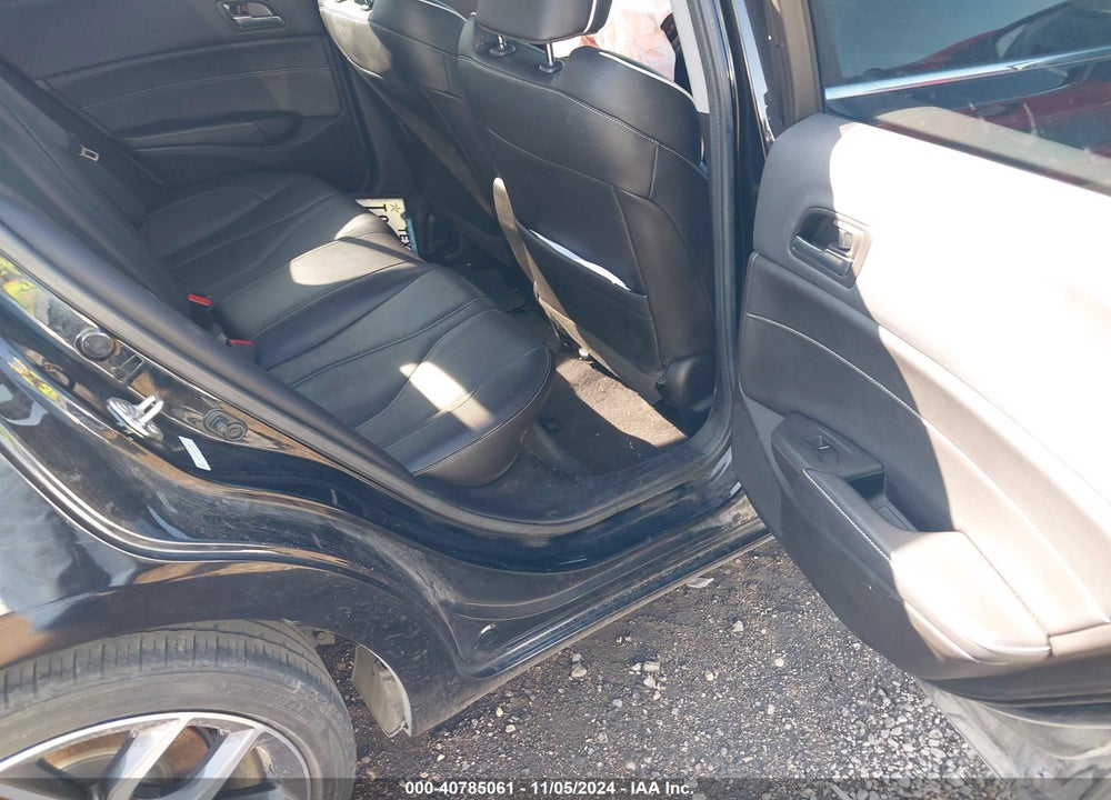 2019 ACURA ILX PREMIUM PACKAGE/TECHNOLOGY PACKAGE VIN: 19UDE2F70KA005880
