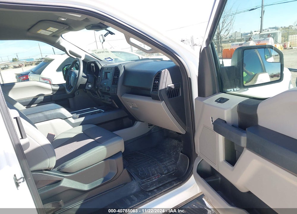 2019 FORD F-150 XL VIN: 1FTFX1E59KKC17232