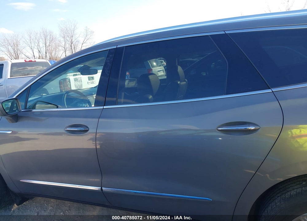 2018 BUICK ENCLAVE PREMIUM VIN: 5GAEVBKW8JJ137768