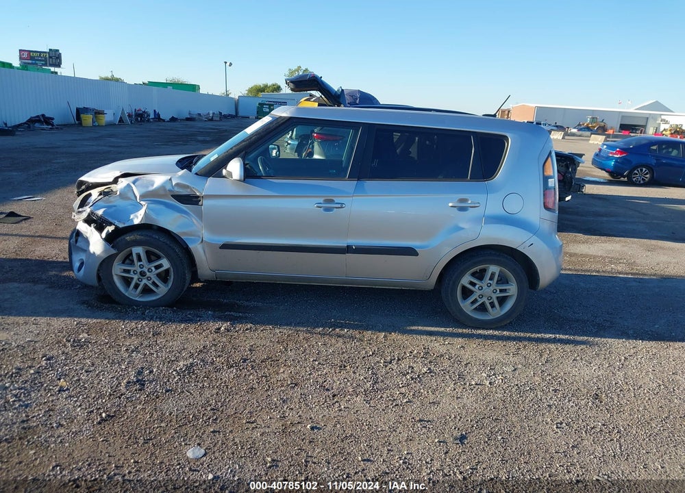 2011 KIA SOUL VIN: KNDJT2A28B7294023