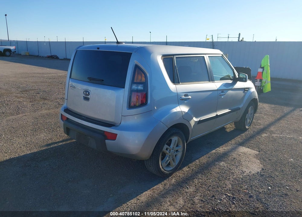 2011 KIA SOUL VIN: KNDJT2A28B7294023