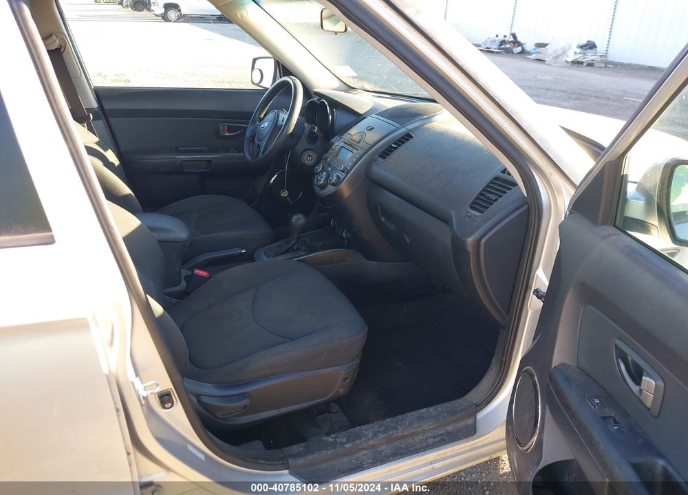 2011 KIA SOUL VIN: KNDJT2A28B7294023
