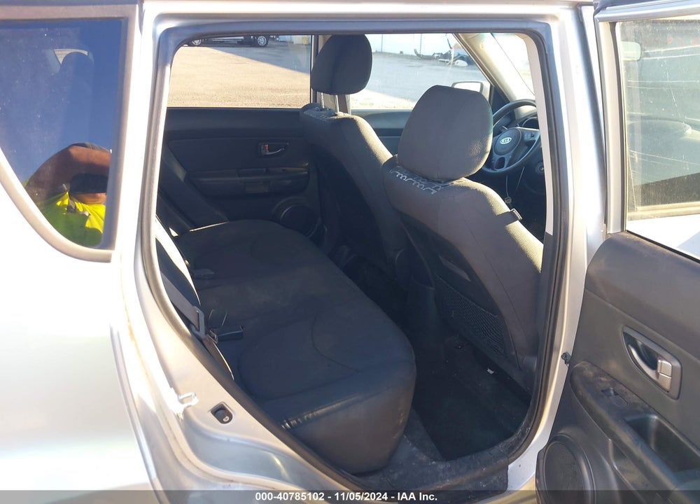 2011 KIA SOUL VIN: KNDJT2A28B7294023
