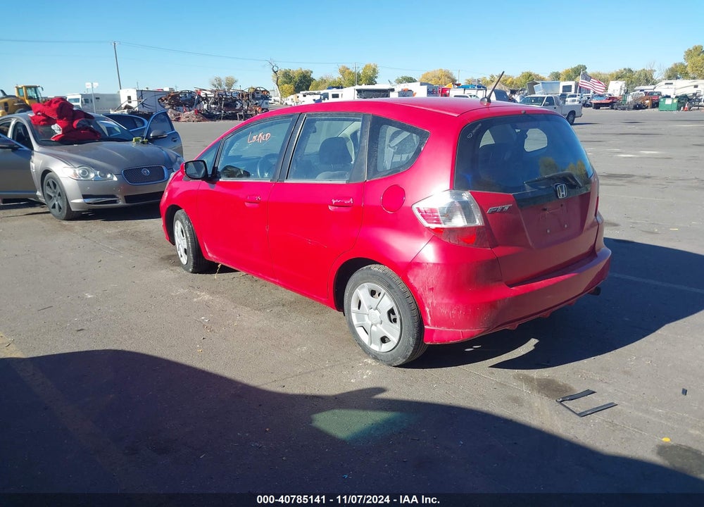 2013 HONDA FIT VIN: JHMGE8H35DC004822