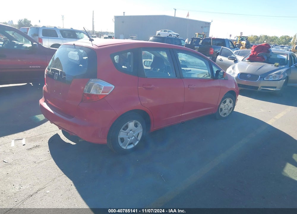 2013 HONDA FIT VIN: JHMGE8H35DC004822