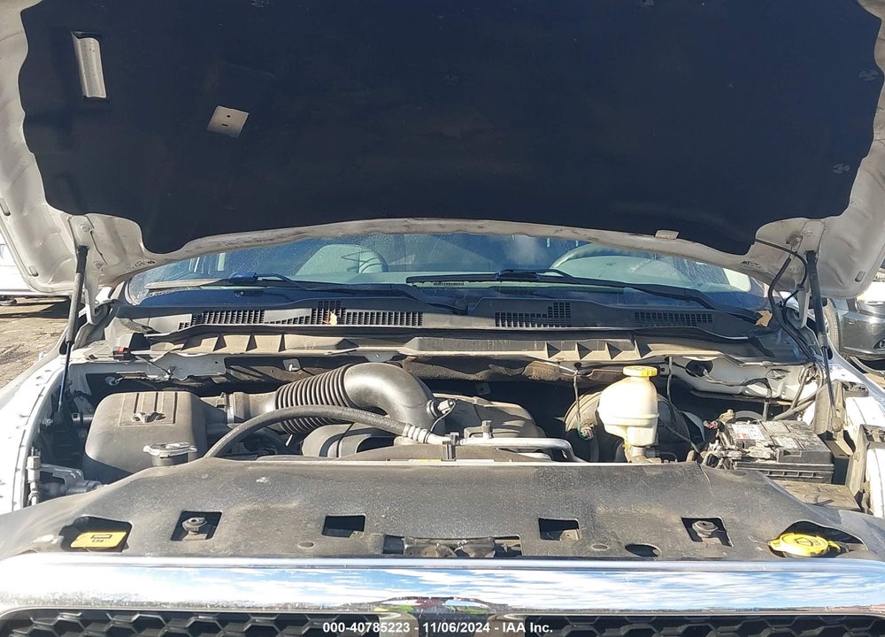 2017 RAM 1500 SLT 4X4 6'4 BOX VIN: 1C6RR7TT2HS784684
