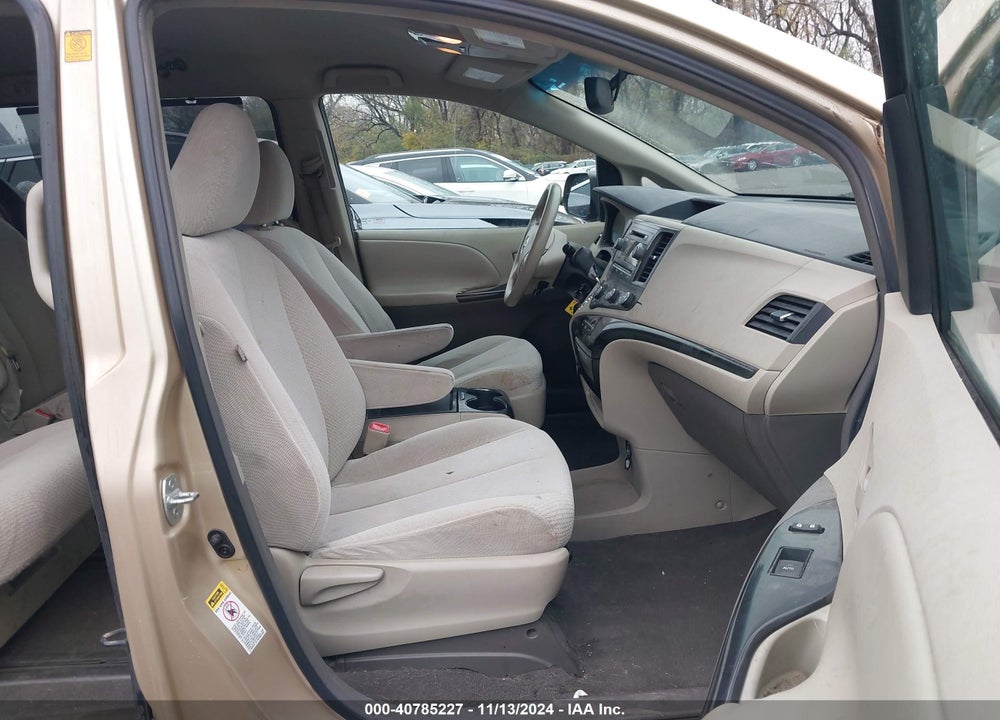 2011 TOYOTA SIENNA LE V6 VIN: 5TDKK3DC8BS061377