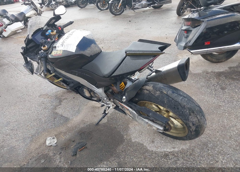 2022 APRILIA RSV4 FACTORY VIN: ZD4KYUB04NS000511