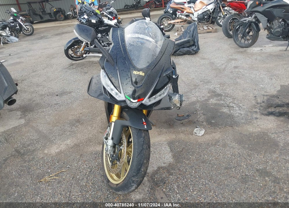 2022 APRILIA RSV4 FACTORY VIN: ZD4KYUB04NS000511