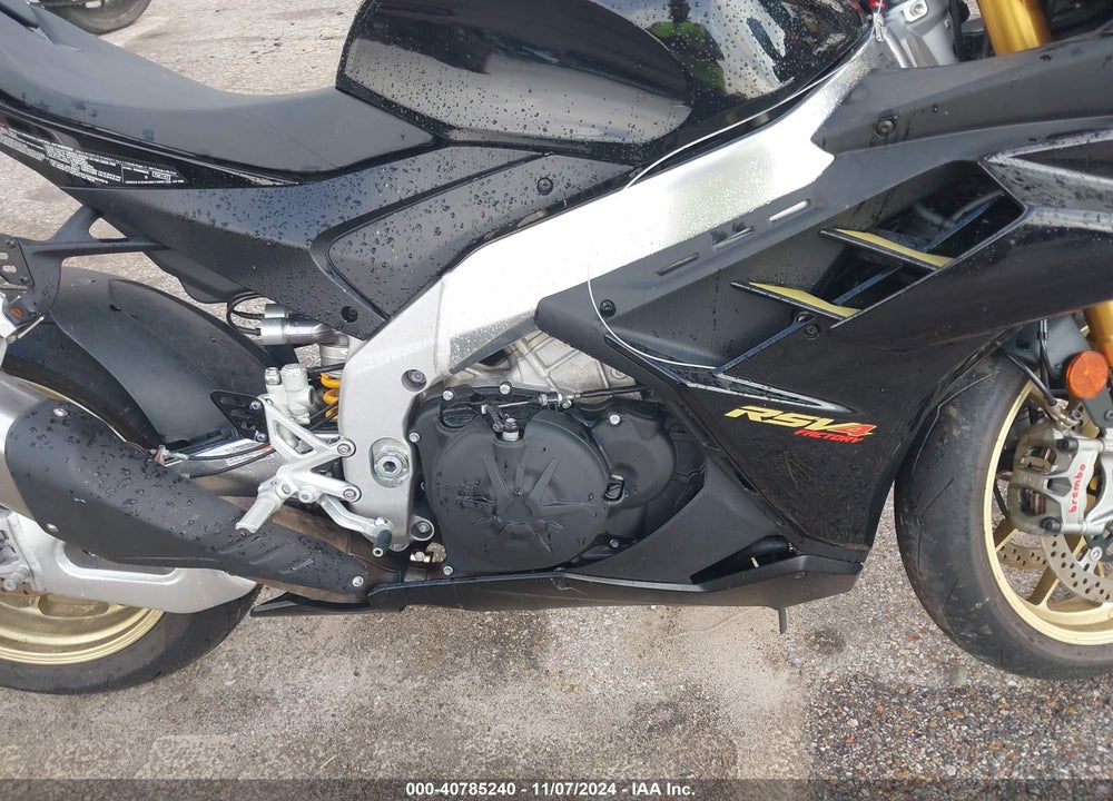 2022 APRILIA RSV4 FACTORY VIN: ZD4KYUB04NS000511