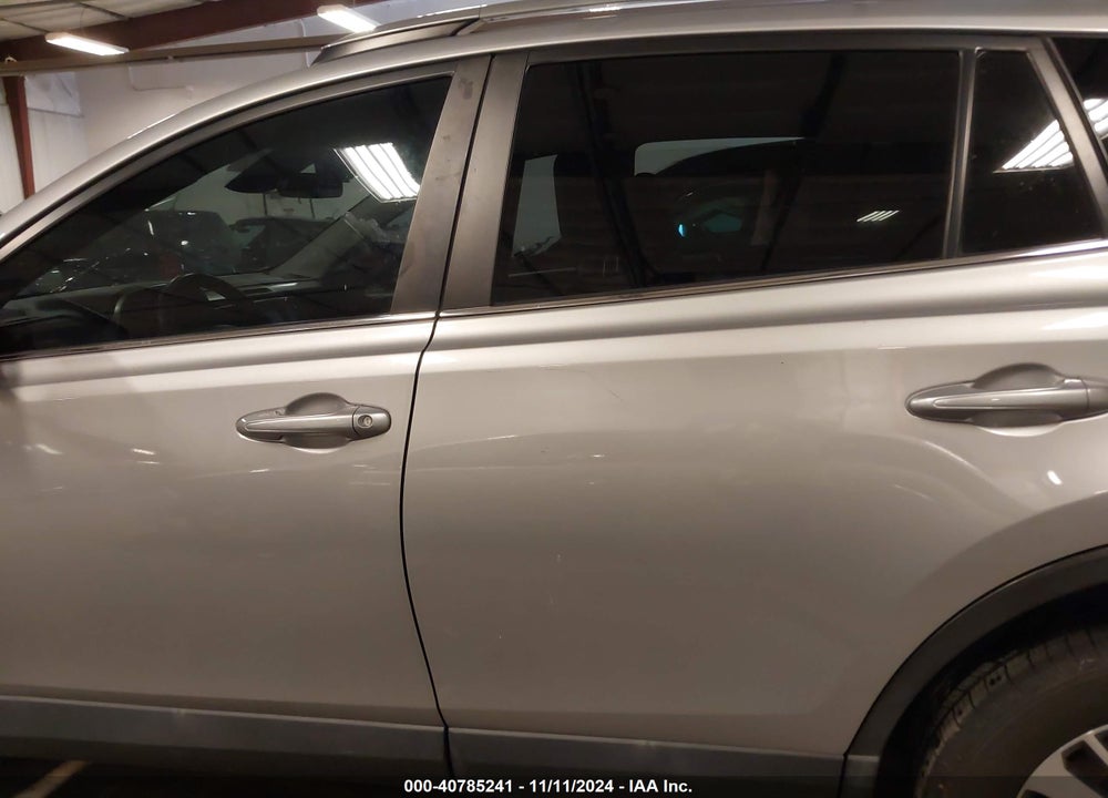 2017 TOYOTA RAV4 XLE VIN: 2T3WFREV5HW394510
