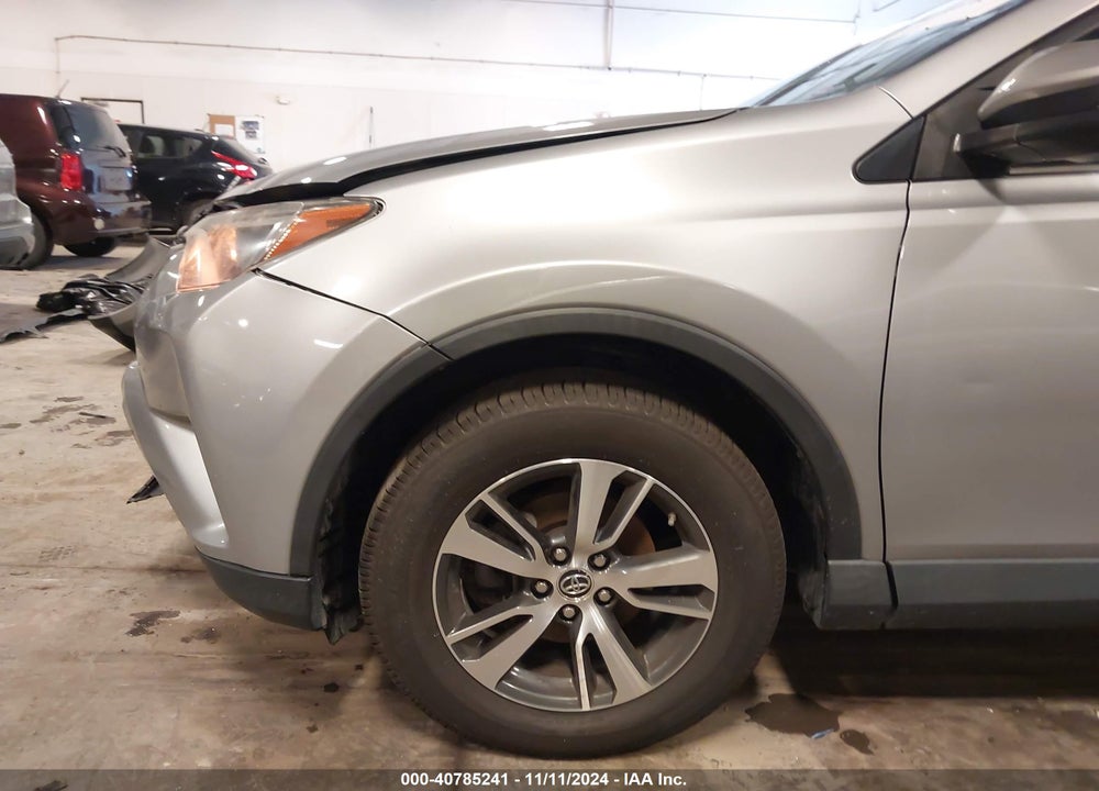 2017 TOYOTA RAV4 XLE VIN: 2T3WFREV5HW394510