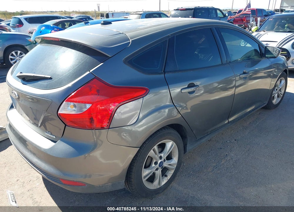2014 FORD FOCUS SE VIN: 1FADP3K28EL330123