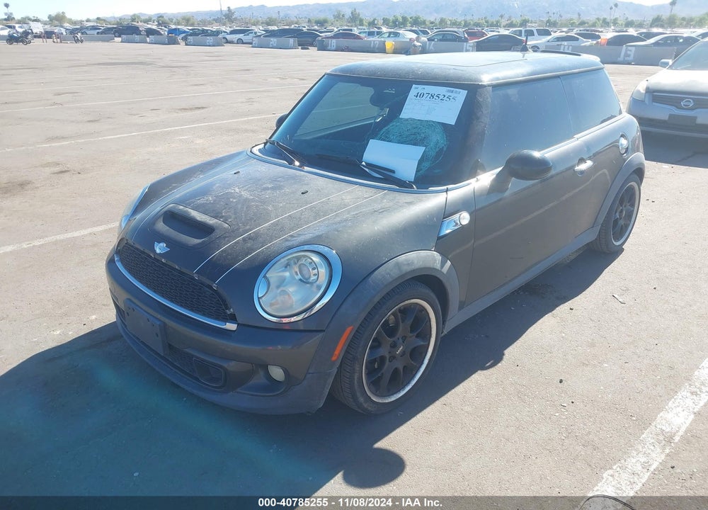 2011 MINI COOPER S VIN: WMWSV3C51BTY20539