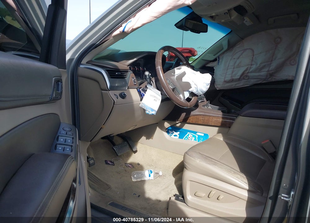 2018 CHEVROLET SUBURBAN LT VIN: 1GNSCHKCXJR252610