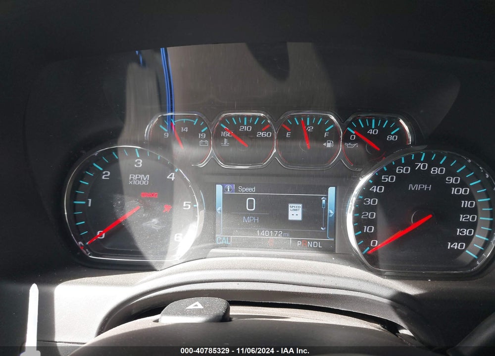 2018 CHEVROLET SUBURBAN LT VIN: 1GNSCHKCXJR252610