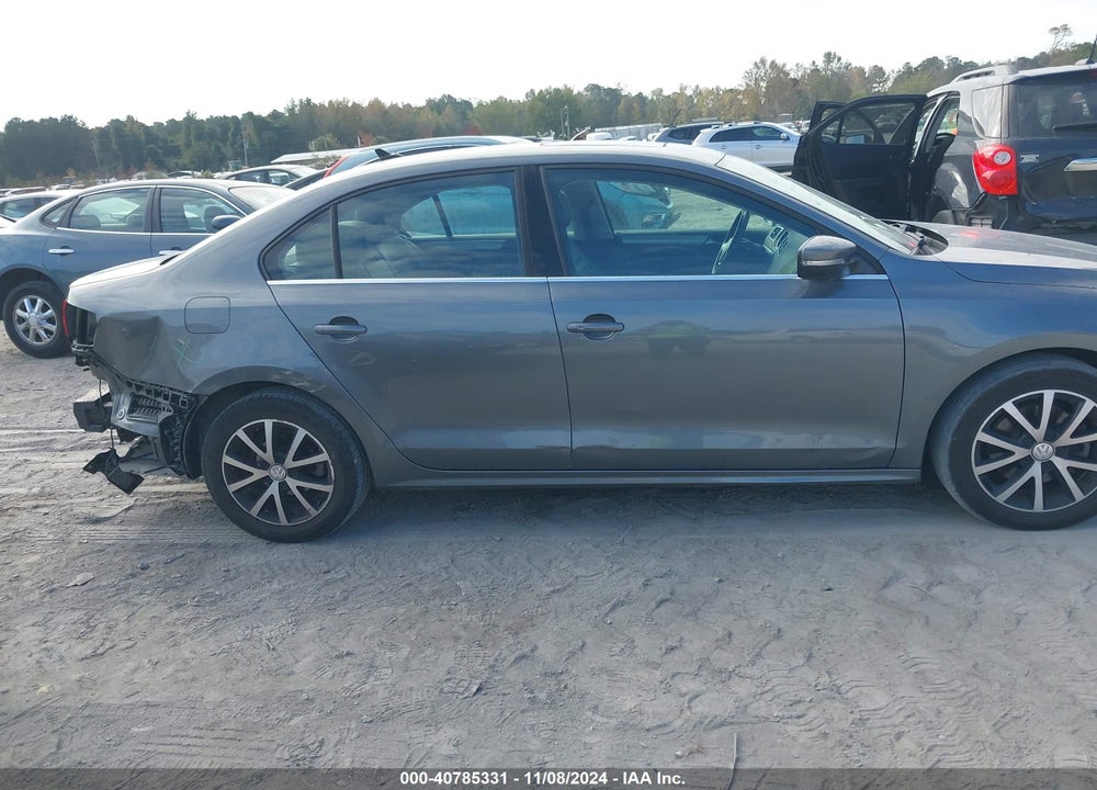 2017 VOLKSWAGEN JETTA 1.4T SE VIN: 3VWDB7AJ1HM409061